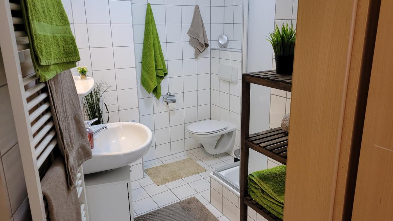 Wohlfuehl-Ferienwohnung Mit Tiefgarage Im Gruenen Oberhof  Buitenkant foto