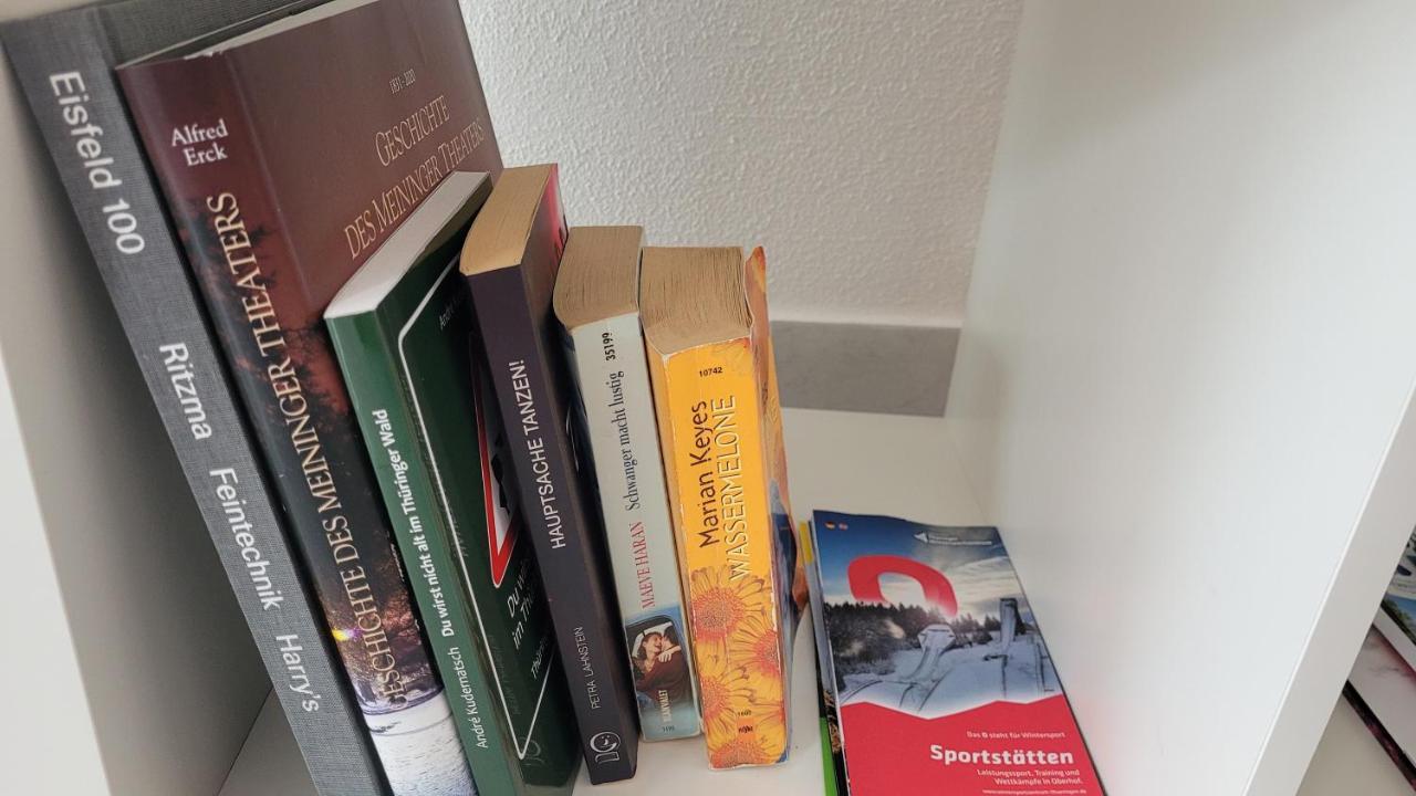 Wohlfuehl-Ferienwohnung Mit Tiefgarage Im Gruenen Oberhof  Buitenkant foto