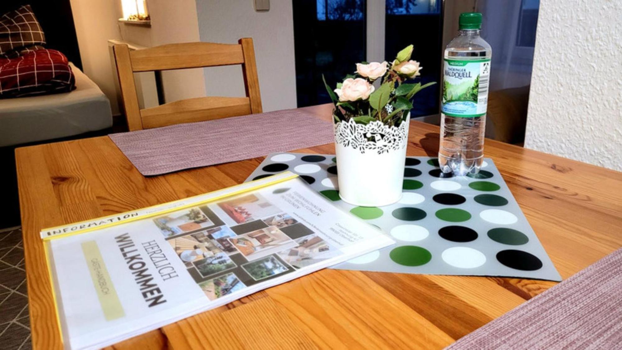 Wohlfuehl-Ferienwohnung Mit Tiefgarage Im Gruenen Oberhof  Buitenkant foto